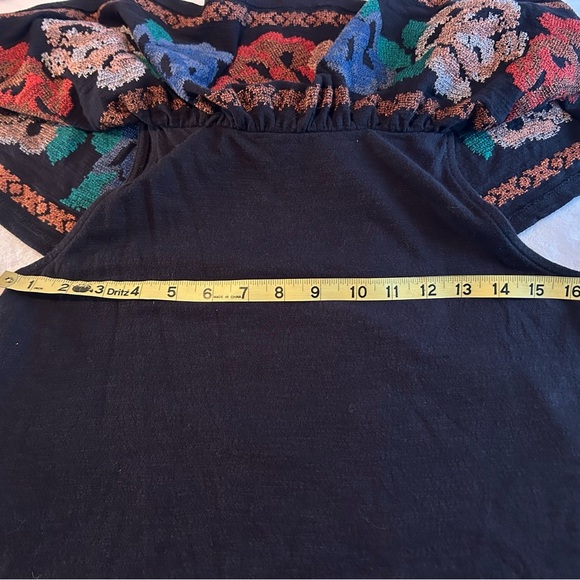 Floral Embroidered Black Blouse - Picture 4 of 5